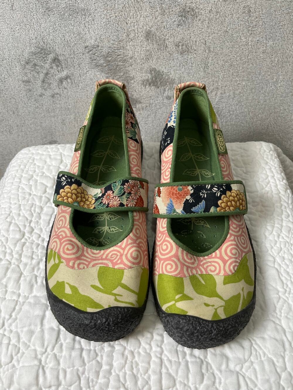 KEEN Sienna Mary Jane Canvas Flats Floral Swirl Slip On Casual Comfort Shoes 8